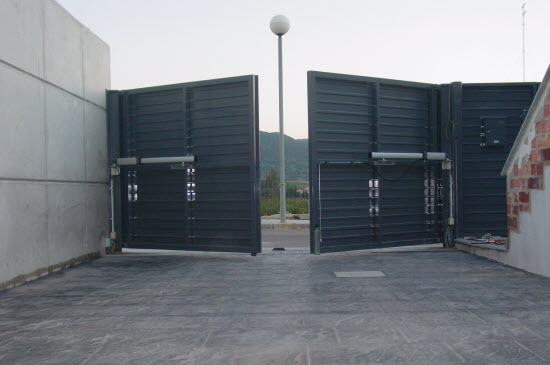 puerta automatica batiente eninter - Instalación y Reparación Puertas de Garaje Batientes